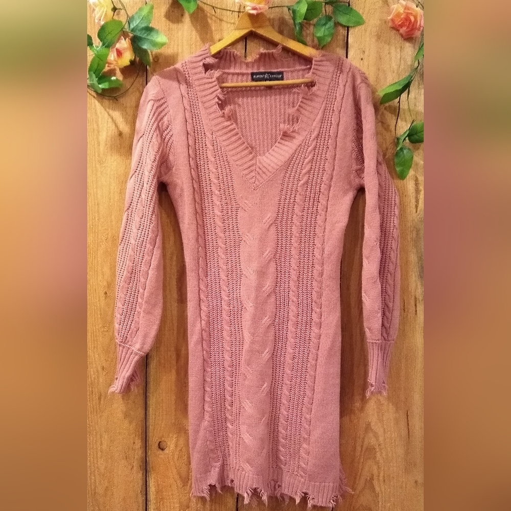 Almost Famous cable knit long sleeve dusty rose v-neck sweater dress siz…